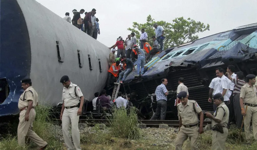 Catastrofă feroviară: 30 de morţi şi 50 de răniţi după ciocnirea a două trenuri