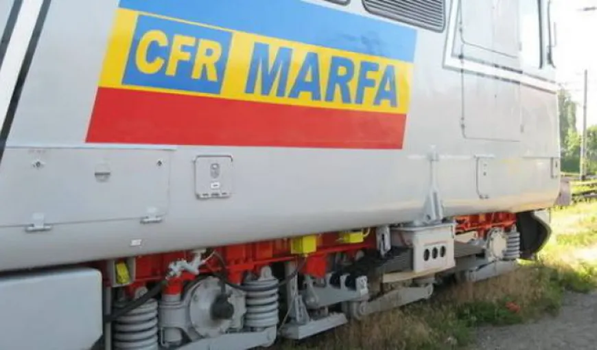 Circulaţia feroviară este oprită în judeţul Bacău, după ce au deraiat două vagoane ale unui tren de marfă