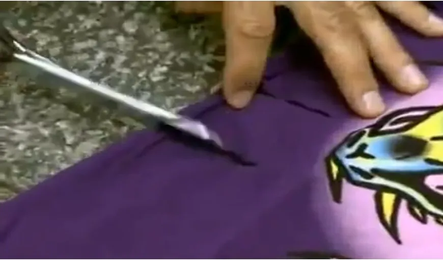 Croitorie în PLINĂ STRADĂ. Un artist transformă tricouri OBIŞNUITE în adevărate haine de designer VIDEO