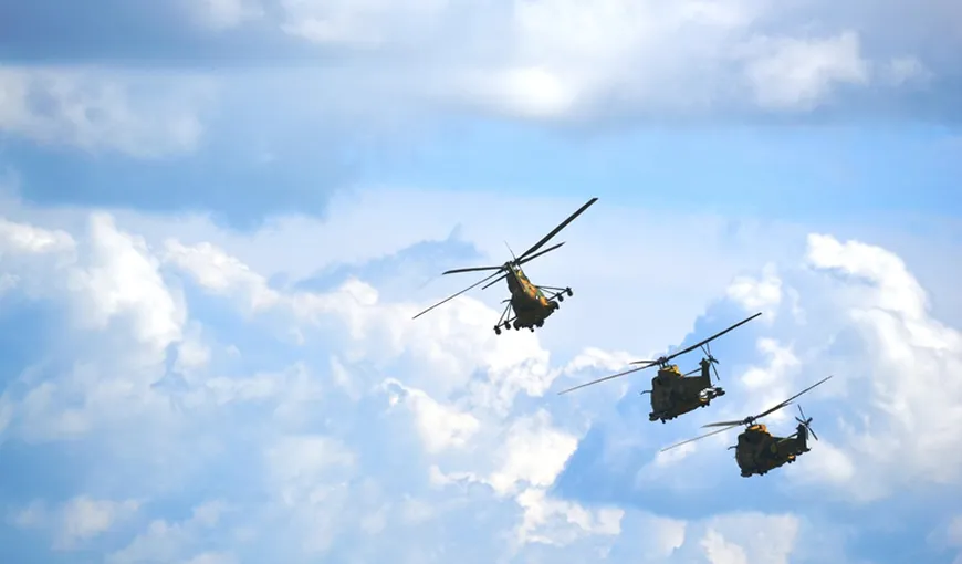 Avioane şi elicoptere militare, într-un miting aviatic pe aeroportul din Cluj-Napoca