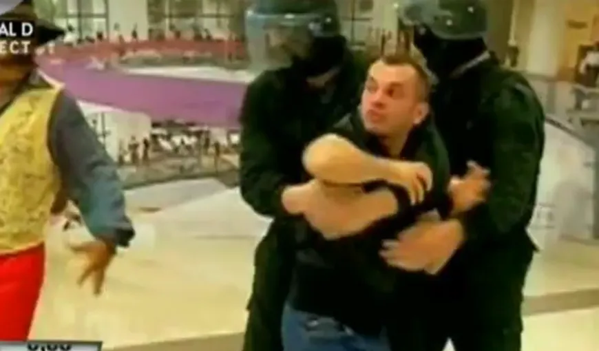 Ionuţ Atodiresei-PITBULL s-a luat la bătaie cu un bărbat în mall VIDEO