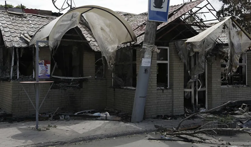 LUPTE GRELE în Ucraina: Armata a reluat bombardamentul la Slaviansk. Obuzele au lovit un spital de copii