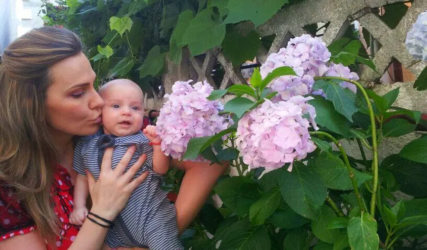 Cele mai amuzante fotografii cu băieţelul Annei Lesko. Peste 40.000 de fani au dat „Like” FOTO