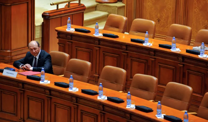 Parlamentul va cere DEMISIA lui Traian Băsescu. Plenul reunit al celor două Camere se va reuni miercuri