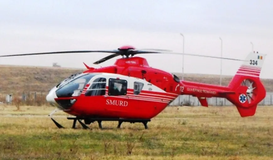 O fetiţă de doi ani cu meningită acută, preluată de un elicopter SMURD