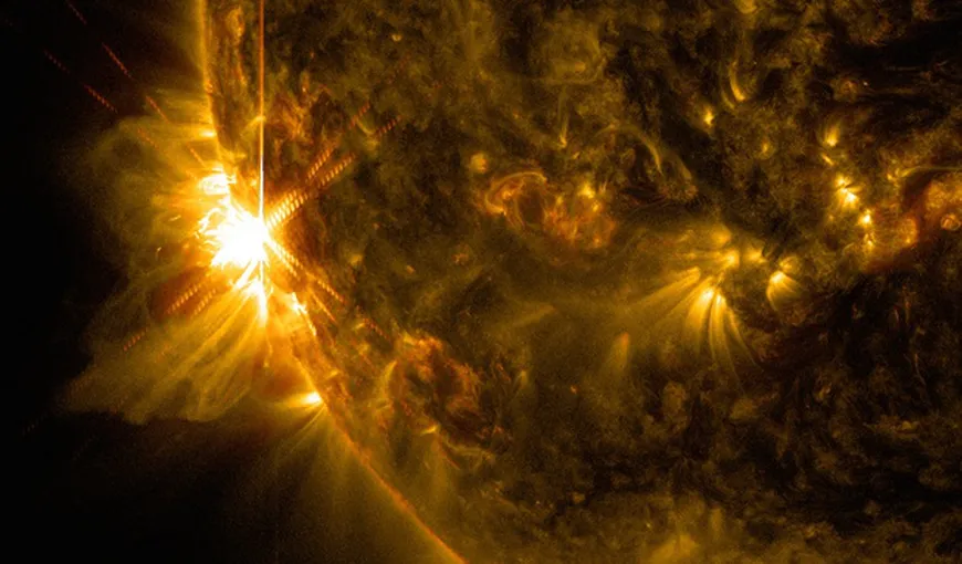 Trei explozii solare puternice ar putea declanşa vineri o furtună geomagnetică pe Pământ