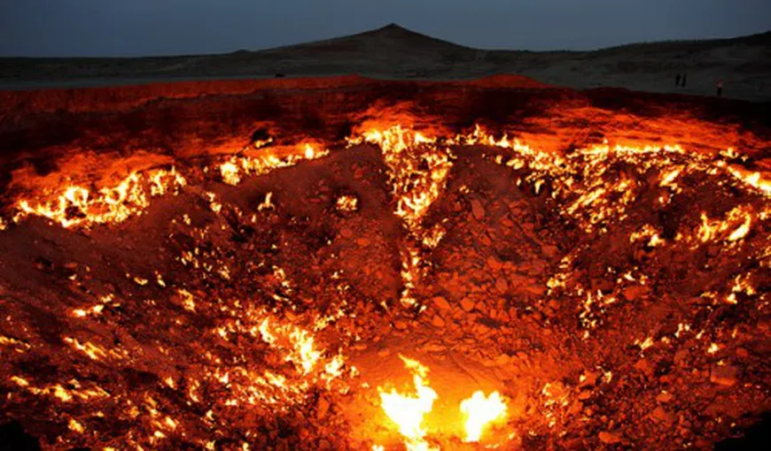 Atracţii turistice extreme: cratere în flăcări la Poarta Iadului VIDEO