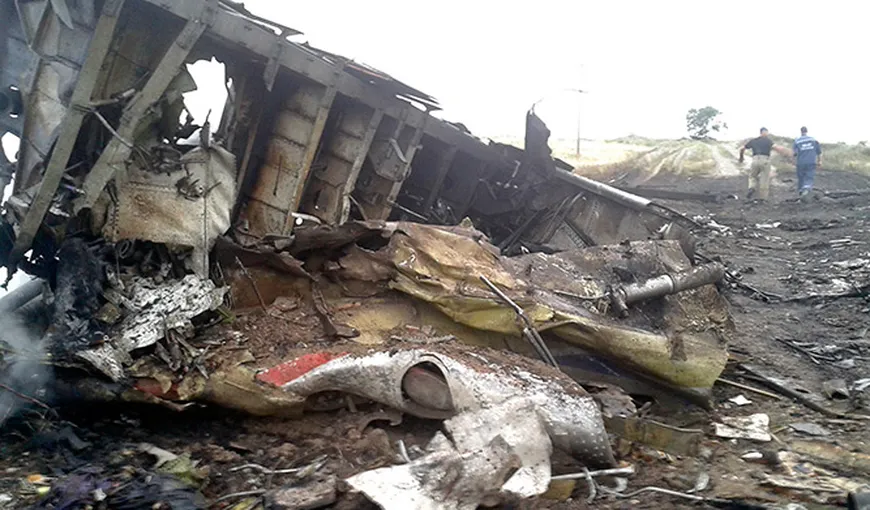 Observatorii OSCE au primit acces limitat la locul prăbuşirii avionului în Ucraina