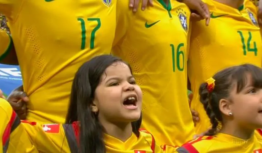 Micuţa care a uimit lumea la Campionatul Mondial de Fotbal 2014 VIDEO EMOŢIONANT
