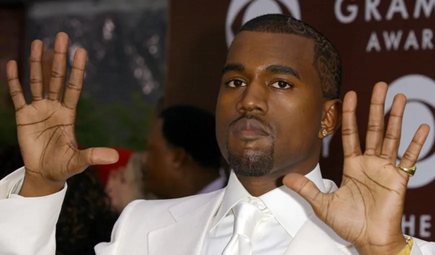 Kanye West HUIDUIT în timpul unui concert la Londra. Ce a făcut de i-a enervat pe fani