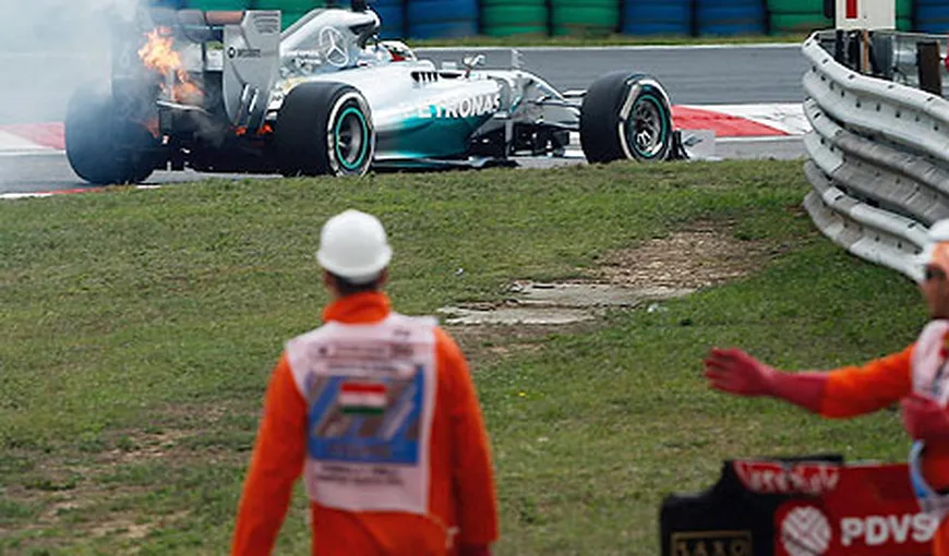 IMAGINI GROAZNICE. Monopostul lui Lewis Hamilton A LUAT FOC la Hungaroring. VIDEO