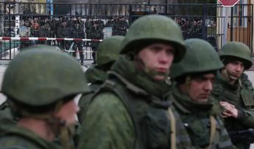 UCRAINA: 15.000 de soldaţi RUŞI se află la FRONTIERA de est a teritoriului ucrainean