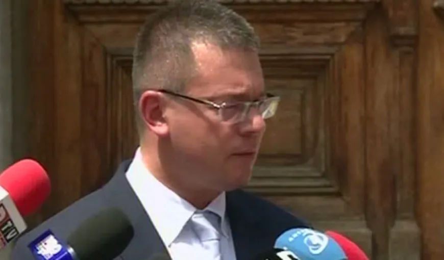 Mihai Răzvan Ungureanu, posibil şef al Cancelariei prezidenţiale
