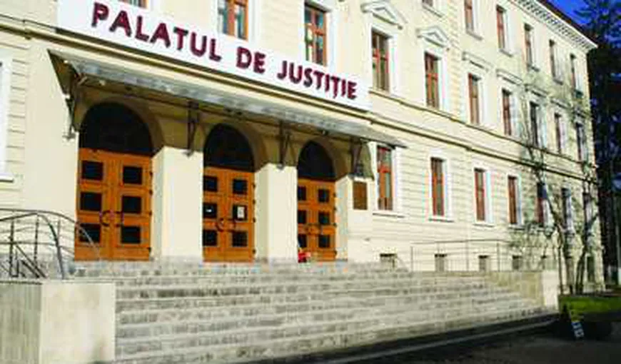 Alertă cu bombă la Palatul de Justiţie din Suceava. Clădirea a fost EVACUATĂ