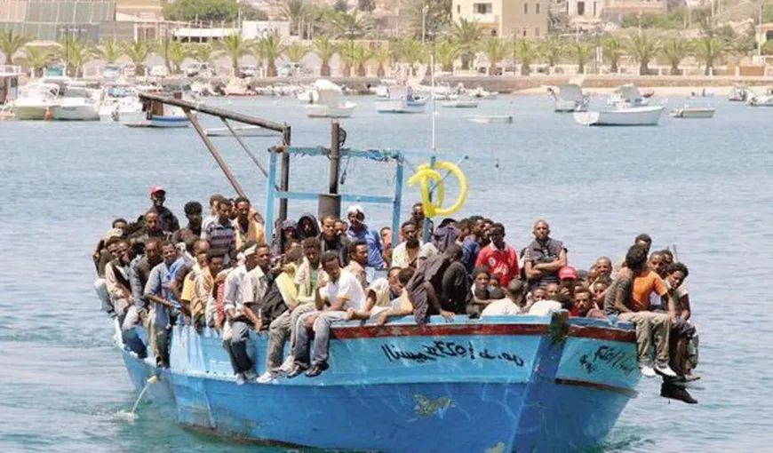DESCOPERIRE MACABRĂ pe o ambarcaţiune care plutea în derivă în largul insulei italiene Lampedusa