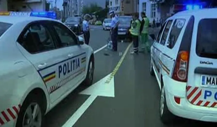 Poliţişti atacaţi de doi şoferi beţi. S-au tras cinci focuri de armă