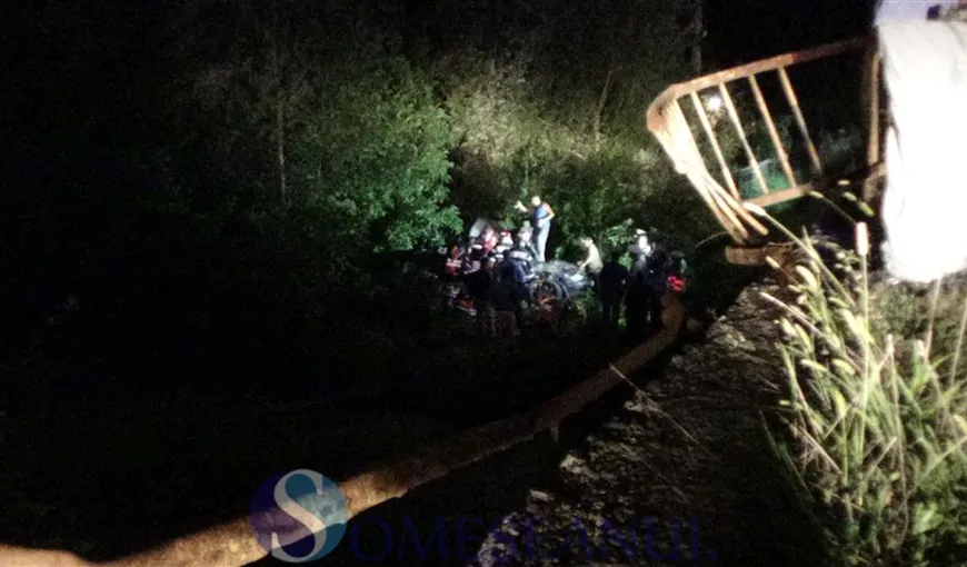 Accident grav: O maşină a zburat peste un pod în Bistriţa VIDEO
