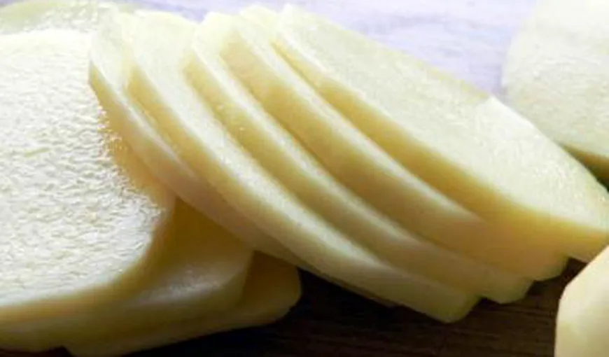 Ce se întâmplă dacă îţi pui cartof crud pe frunte timp de 20 de minute