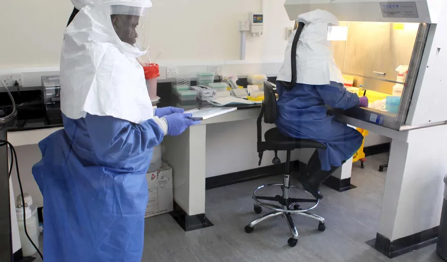 Un britanic, testat POZITIV la virusul Ebola