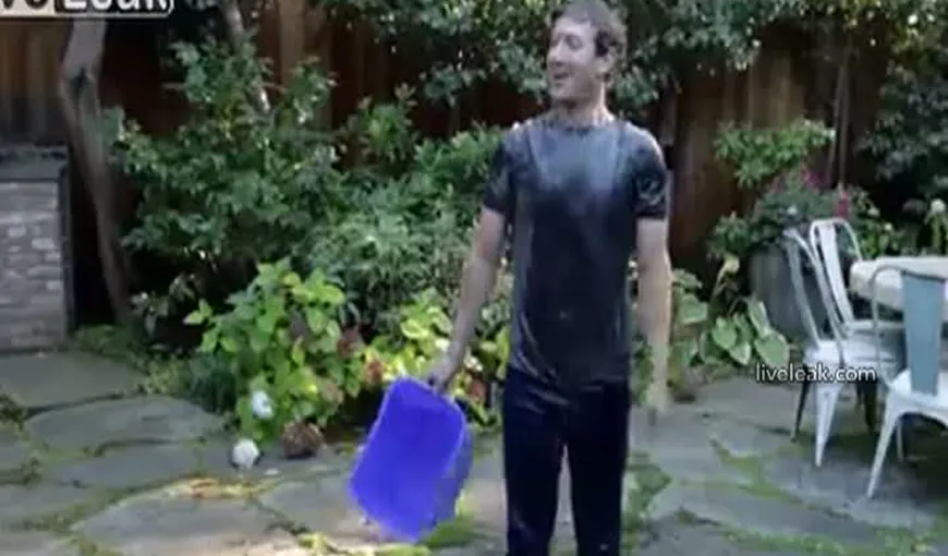 Mark Zuckerberg, într-o ipostază inedită. Şi-a turnat o găleată cu gheaţă în cap VIDEO