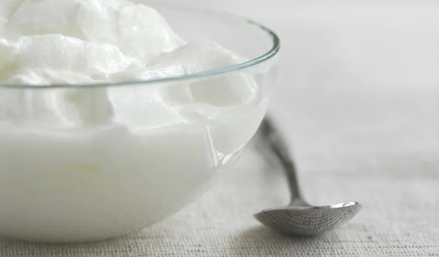 Iaurtul, alimentul care se poate transforma într-un produs cosmetic