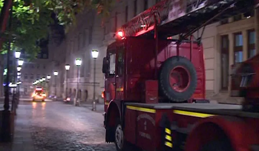 Încă un incendiu în centrul vechi al Capitalei: Bucătăria unui restaurant a luat foc VIDEO