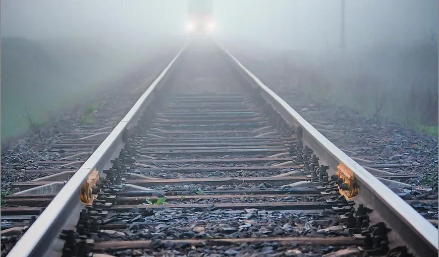 Sinucidere ratată la Sinaia. Un bărbat s-a aruncat în faţa trenului
