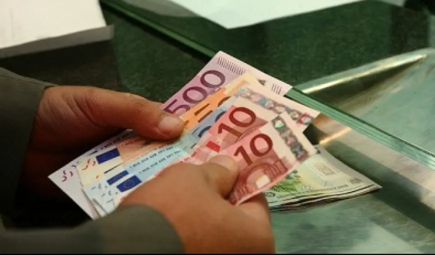 Românii muncesc dublu pentru a-şi plăti ratele, raportat la ţările vecine