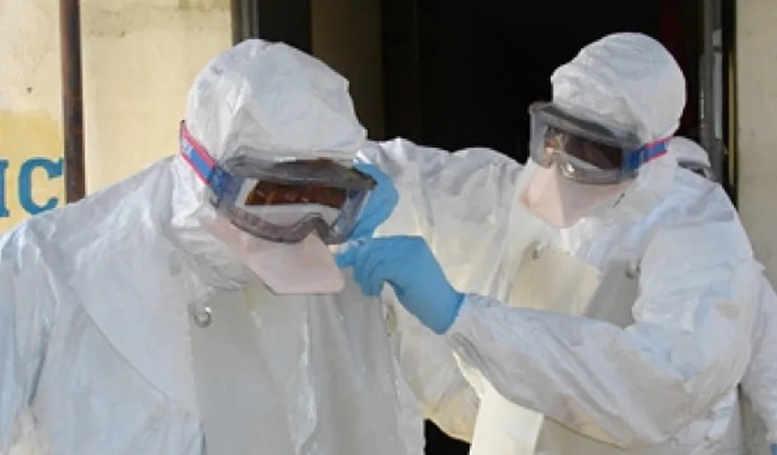 Ebola: Voluntara franceză a MSF contaminată în Liberia a fost repatriată în Franţa