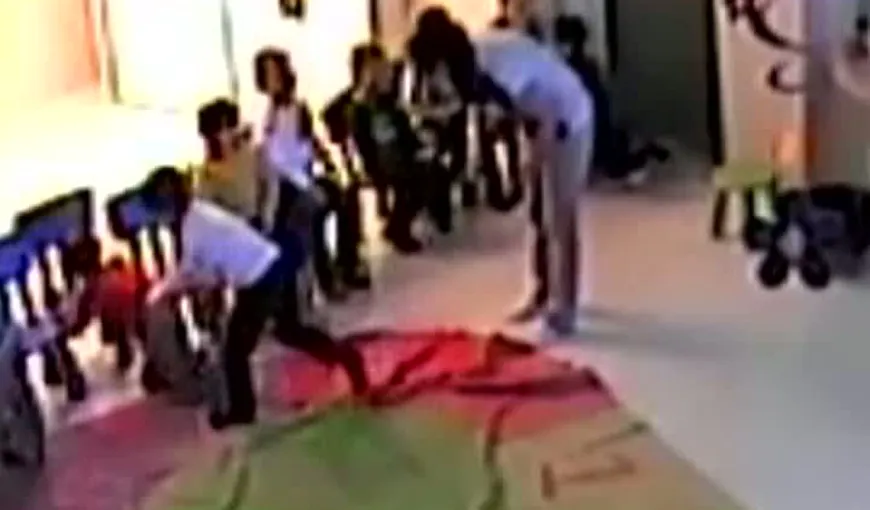 Educatoarele care au agresat copiii de la o grădiniţă din Constanţa, audiate VIDEO