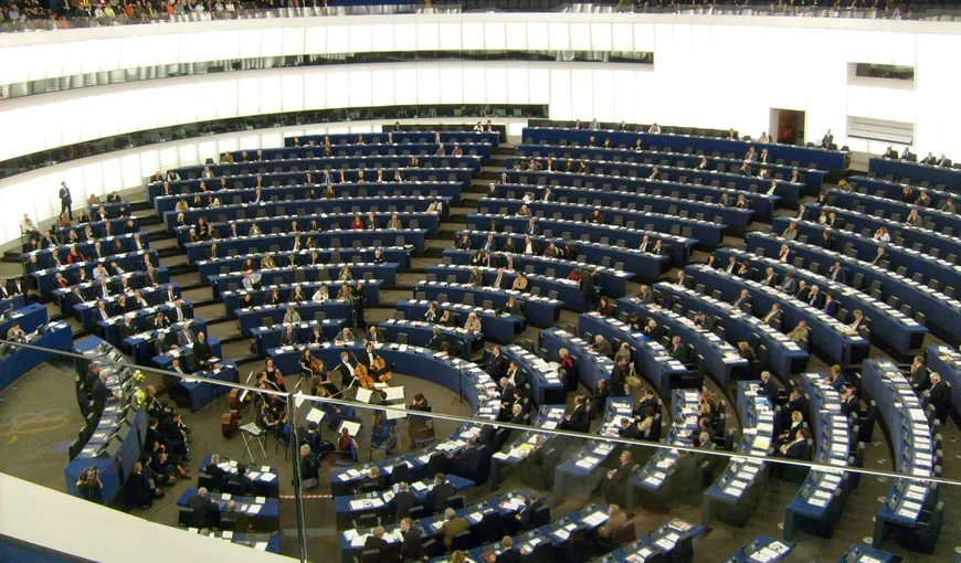 Cine ar putea prelua postul de vicepreşedinte al PE în locul Corinei Creţu