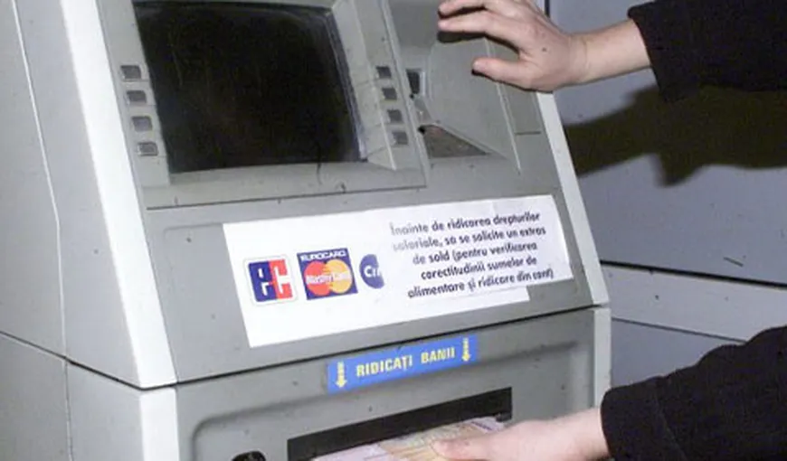 Ce comisioane percep băncile la retragerile de la bancomat