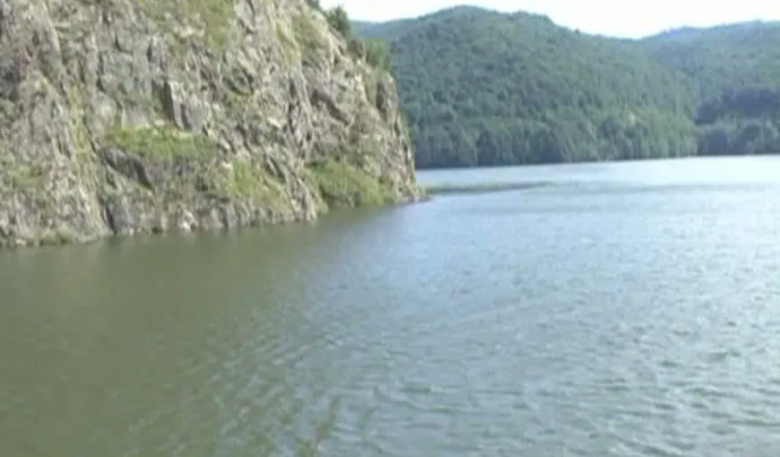 Descoperire MACABRĂ pe Lacul Vidraru