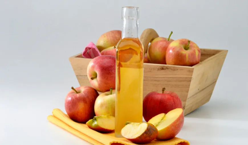 Beneficiile nebănuite ale oţetului de mere asupra frumuseţii şi sănătăţii tale. Cum să îl foloseşti
