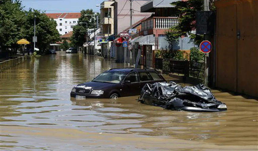 Inundaţii DEVASTATOARE la graniţele României VIDEO