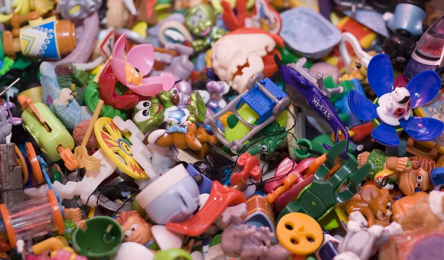 Campanie de colectare de jucării în Capitală pentru copiii defavorizaţi