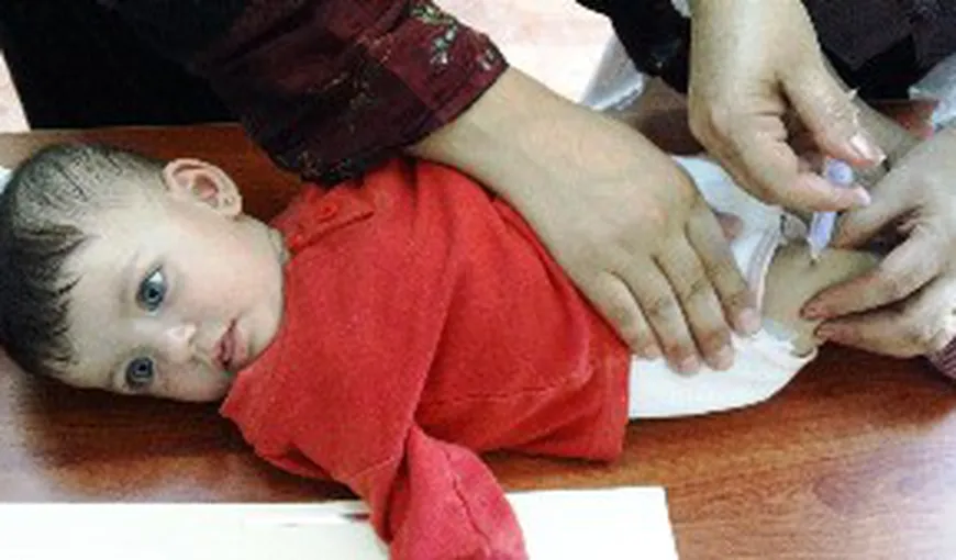 Copii UCIŞI de un vaccin CONTAMINAT, în Siria