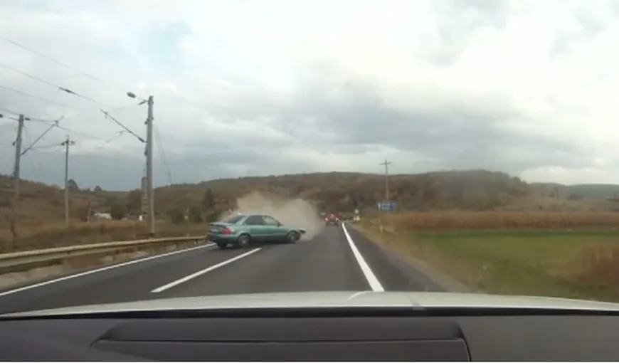 Un ACCIDENT DEOSEBIT de VIOLENT, filmat de un şofer pe o şosea din Transilvania: Am scăpat, am scăpat! VIDEO