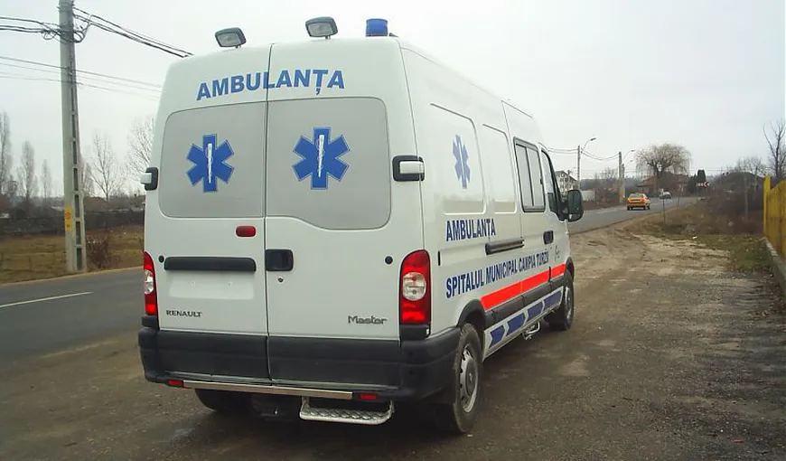 Ambulanţă folosită pentru transportul gresiei şi faianţei – VIDEO CAMERA ASCUNSĂ