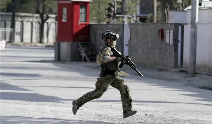 Lupte în Afganistan: Trei morţi într-un atentat sinucigaş la Kabul