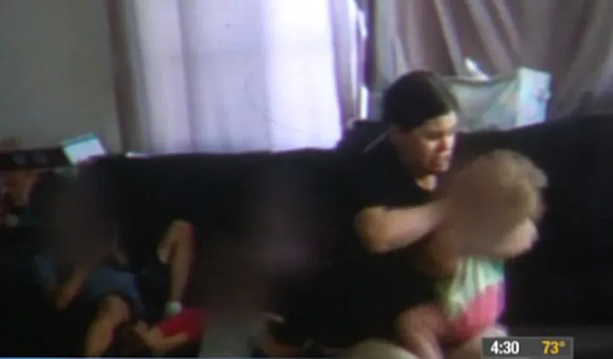 Bonă de COŞMAR: Copii bătuţi şi maltrataţi de femeia care trebuia să îi îngrijească VIDEO