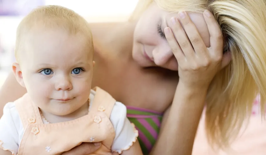 Depresia postnatală: Ce este, ce cauze are şi cum se tratează sau previne
