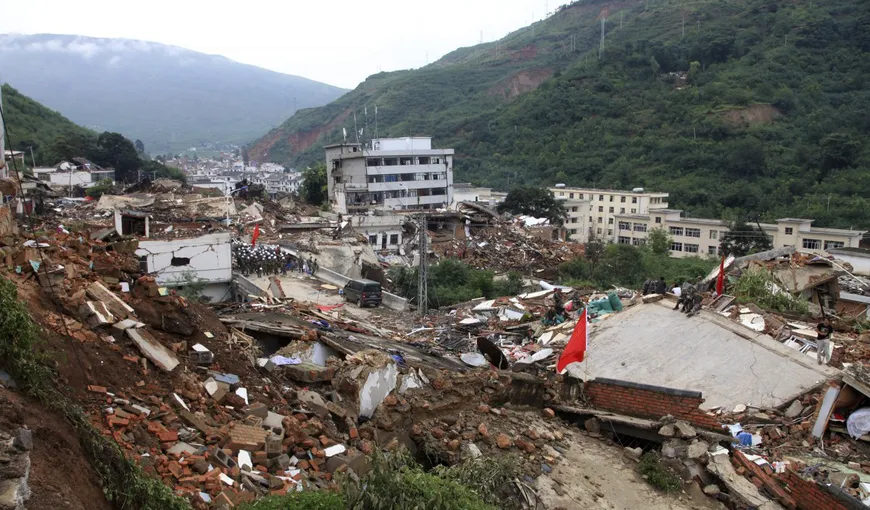 Un mort şi 324 de răniţi într-un cutremur produs în sud-vestul Chinei