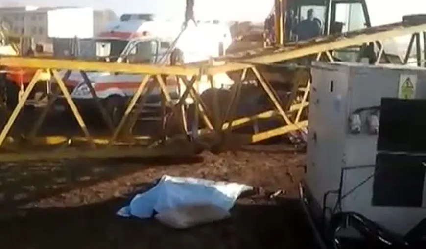 Un muncitor a murit strivit de macara şi altul a fost rănit, pe un şantier din Iaşi VIDEO