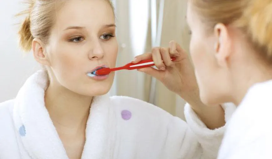 De ce mâncarea are gust rău după ce te-ai spălat pe dinţi