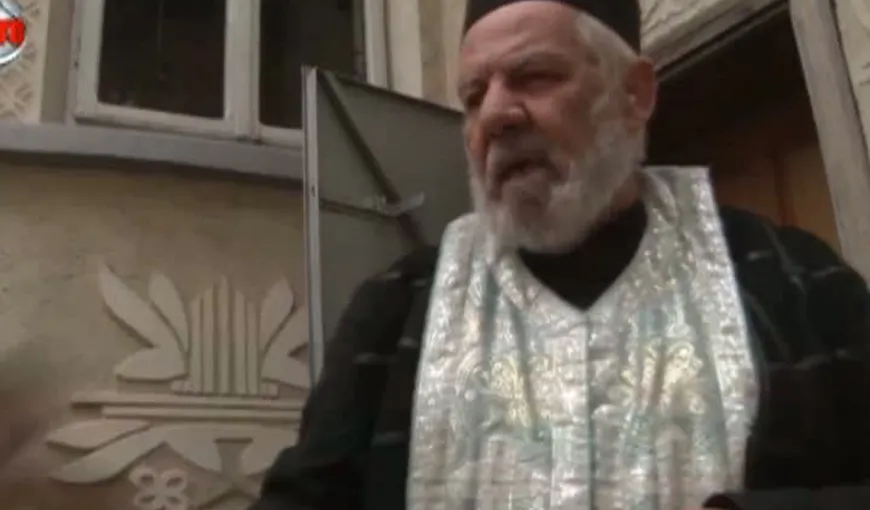 De râsul curcilor! Un preot cunoscut în România, dovedit turnător la Securitate, a sărit la BĂTAIE cu crucea