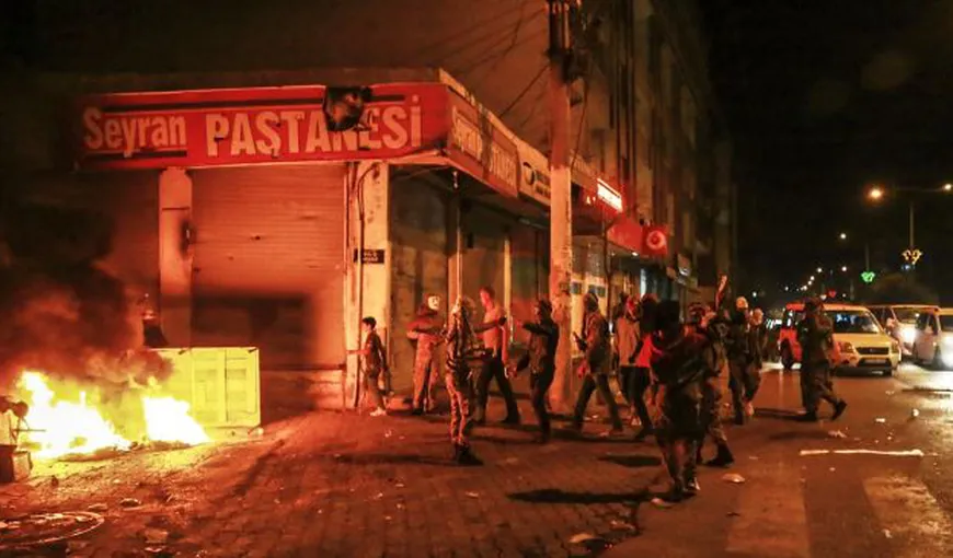 Manifestaţiile prokurde din Turcia s-au soldat cu 14 MORŢI