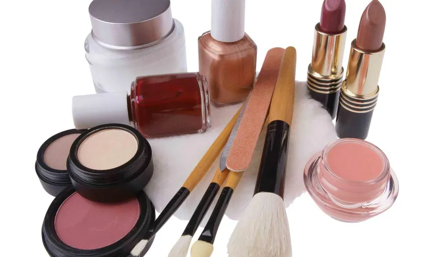 FRUMUSEŢEA TA: Ce se întâmplă dacă foloseşti cosmetice expirate