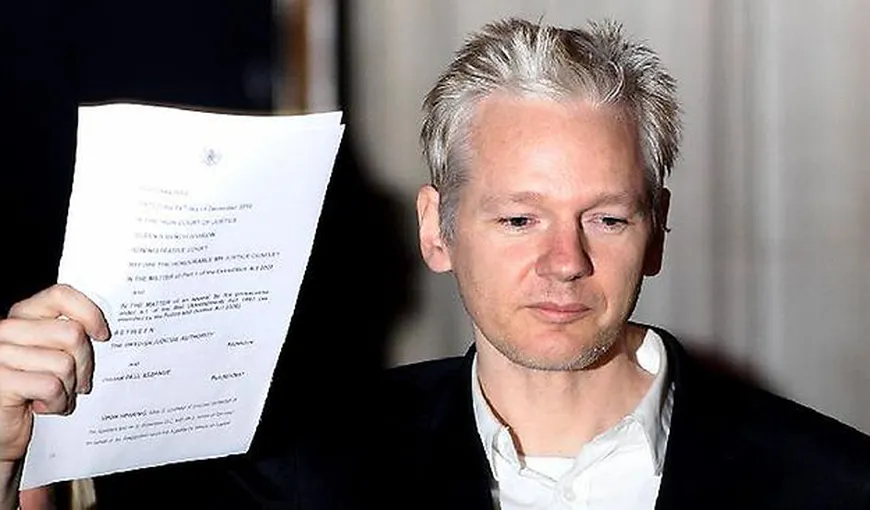 Julian Assange acuză Google că a claborat cu serviciile secrete americane