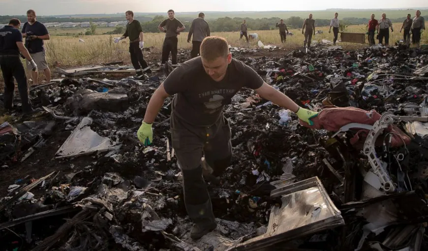 Zborul MH17 doborât în Ucraina: Operaţiunile de evacuare a fragmentelor avionului malaezian au început